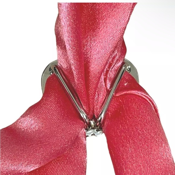 Gucci Pink Silk Scarf w/ a Bamboo Heart Scarf Ring - Picture 4 of 7